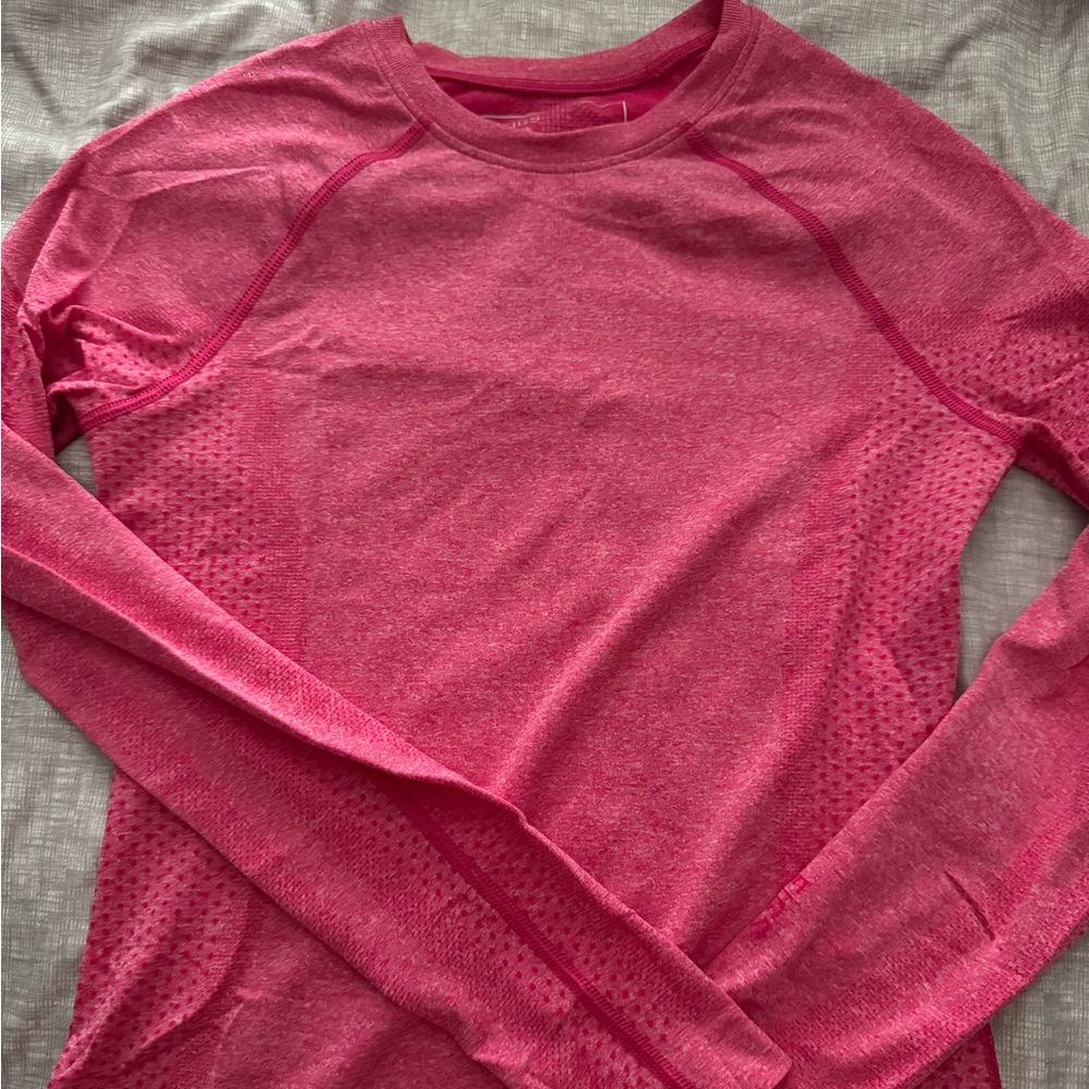 Figs Vibrant Pink salta seamless